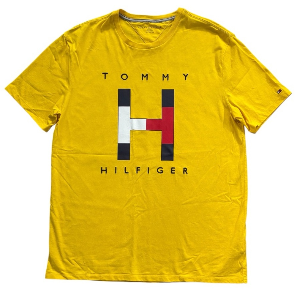 LIKE NEW Tommy Hilfiger Logo Tee